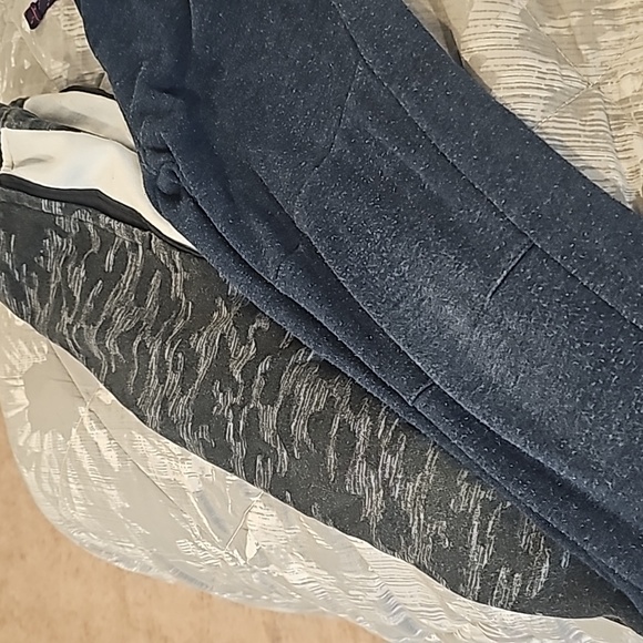 boys joggers size 7 BUNDLE ONLY - Picture 2 of 3